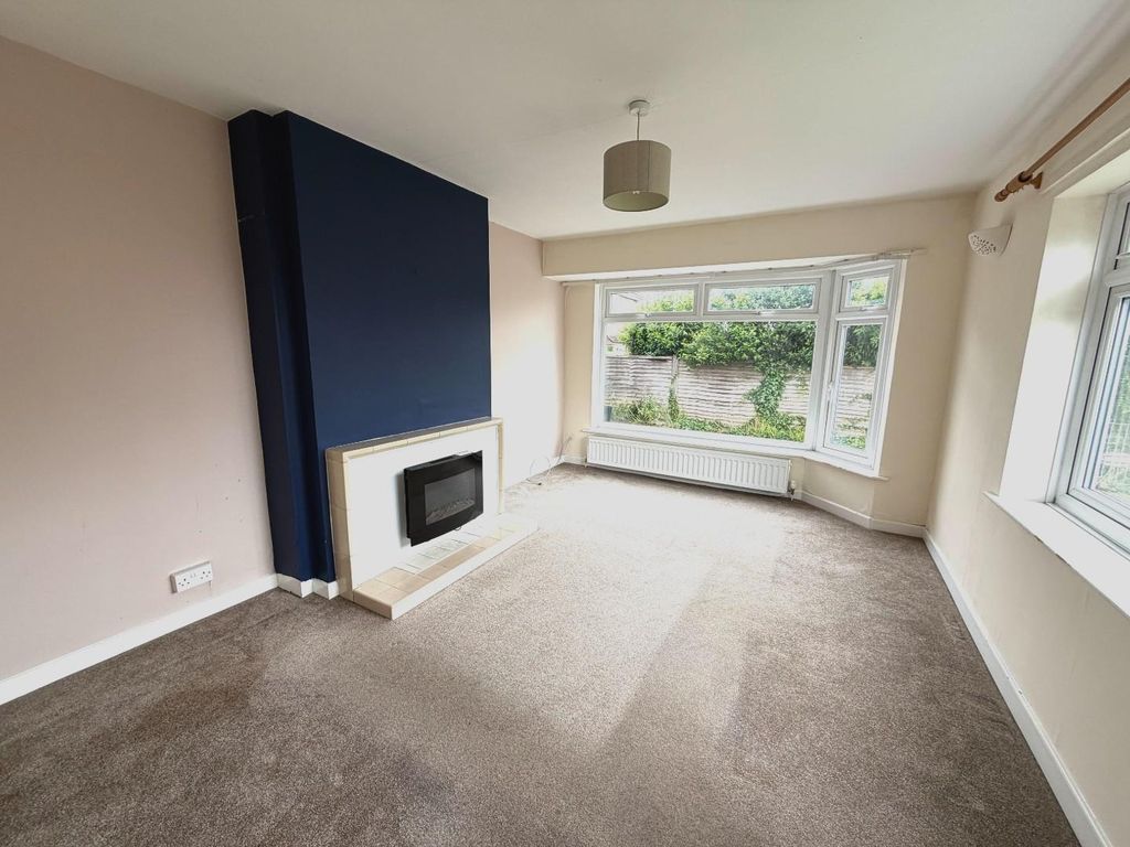 Property photo 2 of 9 Living Room.Jpg