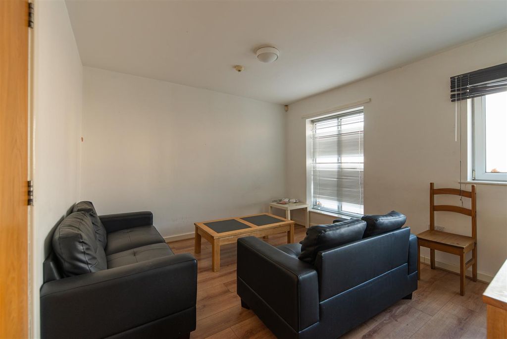 Property photo 2 of 12 Muzniafjxk2Tmgc9Sjyaza.Jpg