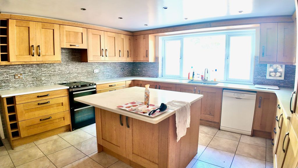Additional image 27 of 4 bed detached house for salePriscilla Terrace, Trelewis CF46