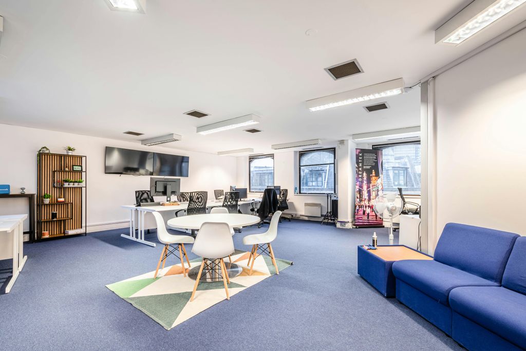 Property photo 2 of 11 Artillery Lane 35 4F  Low Res 6.Jpg