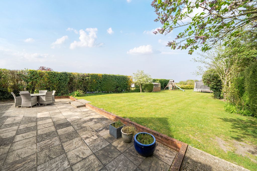 Property photo 2 of 18