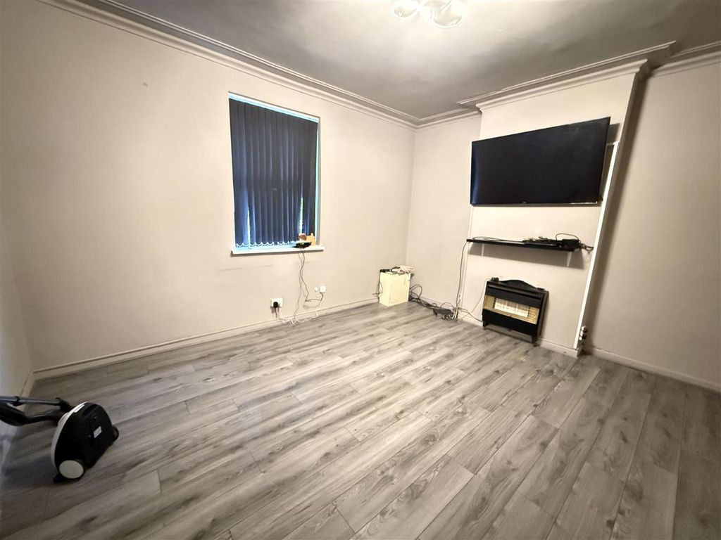 Property photo 2 of 12 Photo 26-01-2026, 12 00 09 Pm.Jpg