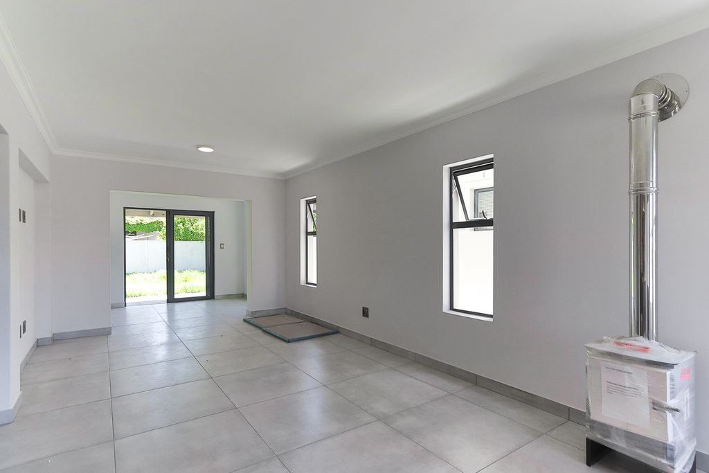 Property photo 3 of 30