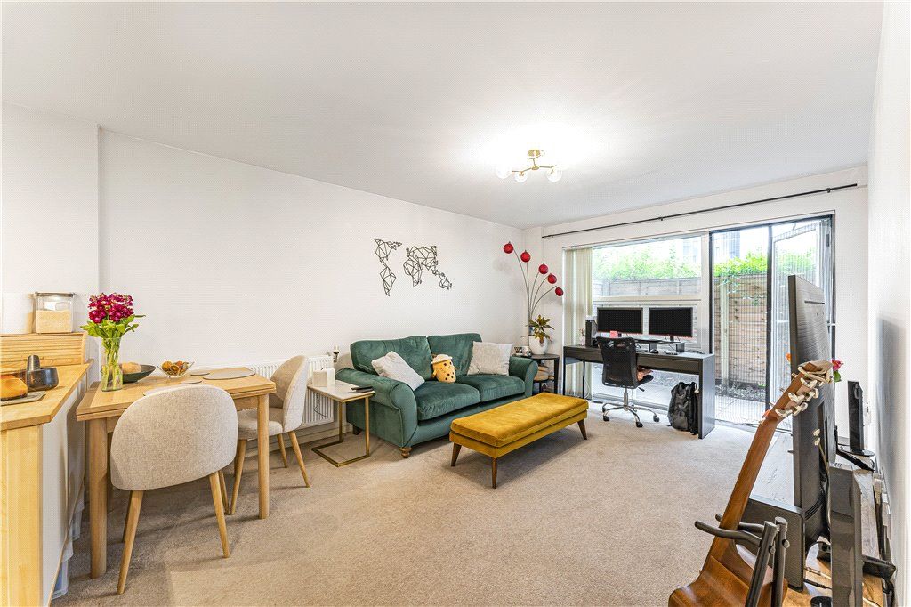 Property photo 2 of 16 Reception Room