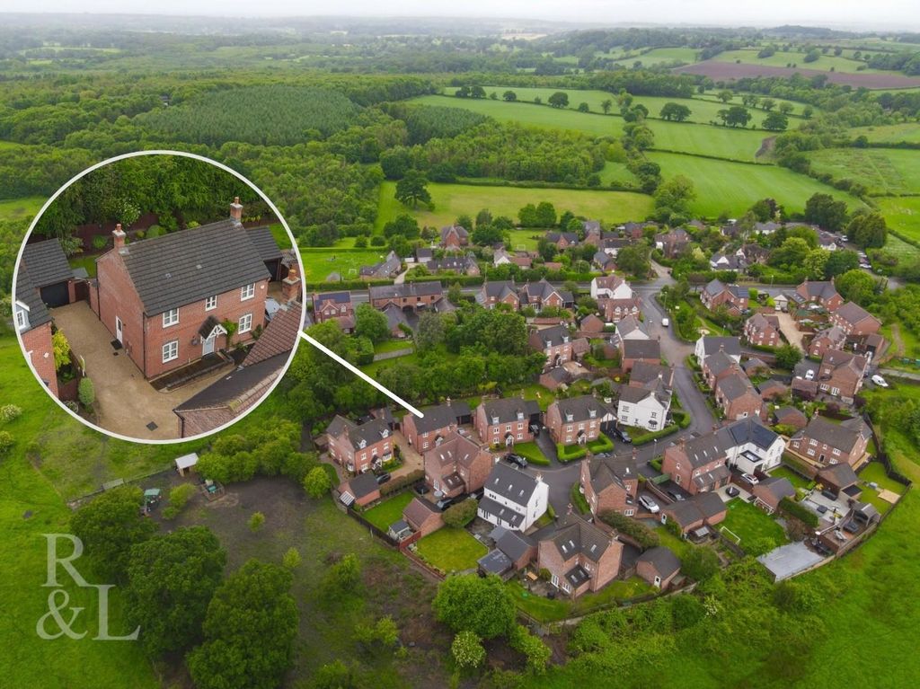 Property photo 2 of 23 Pottery Lane.Jpeg