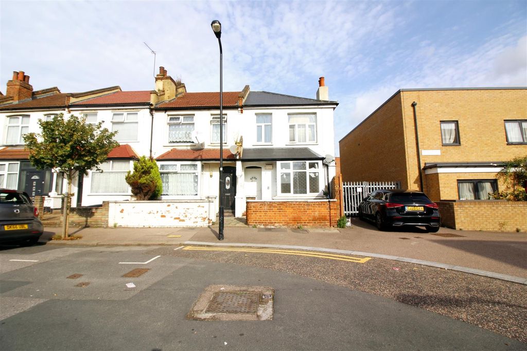 Property photo 1 of 13