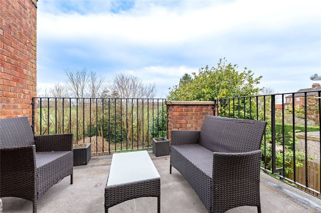 Property photo 2 of 12 Picture No. 07