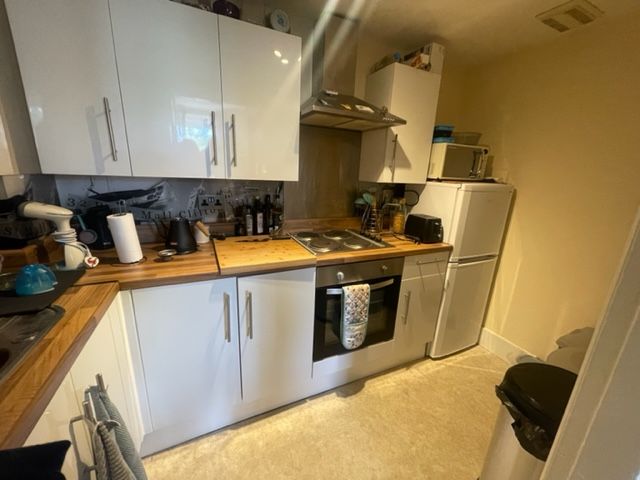 Property photo 2 of 7 Kitchen