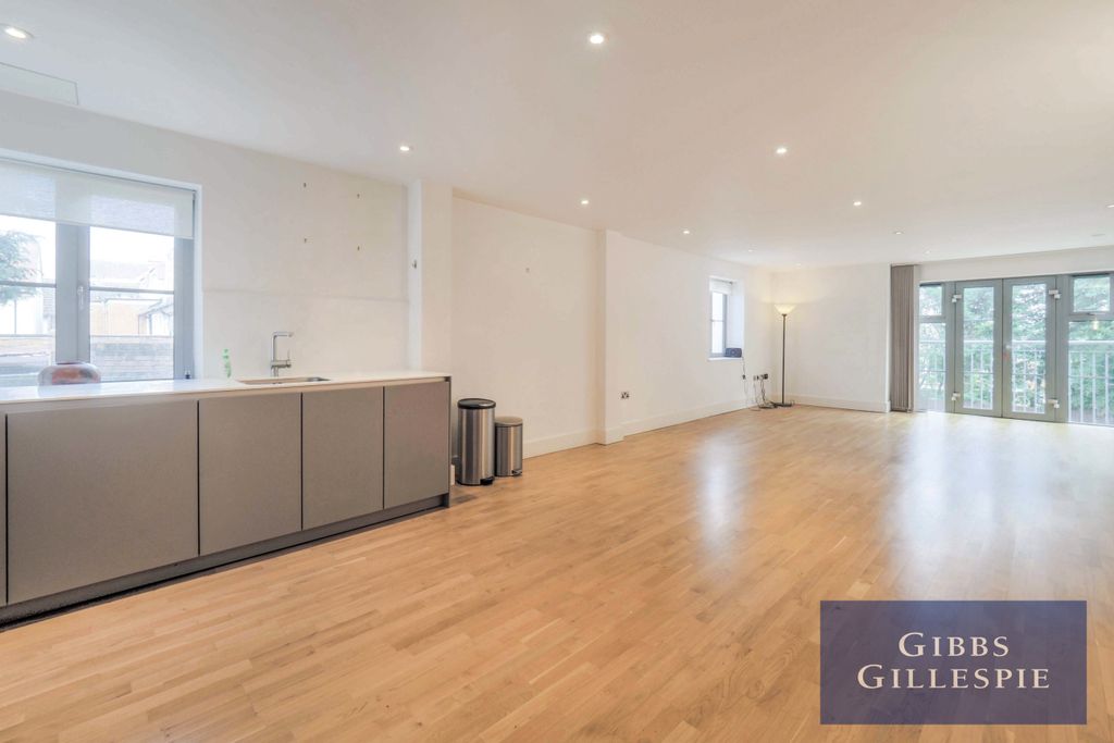 Property photo 1 of 10 1