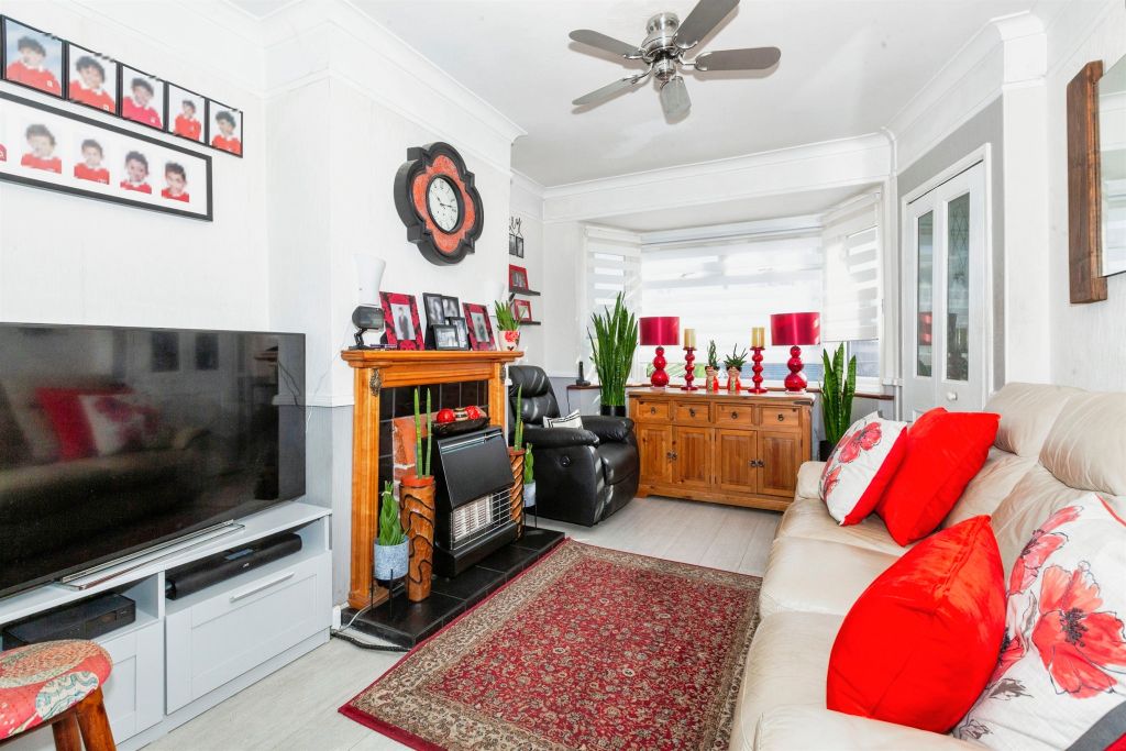 Property photo 2 of 17