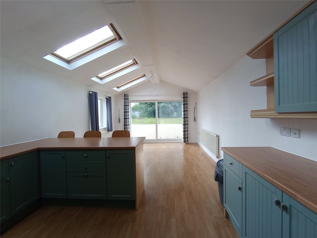 Property photo 2 of 16 Picture No. 09