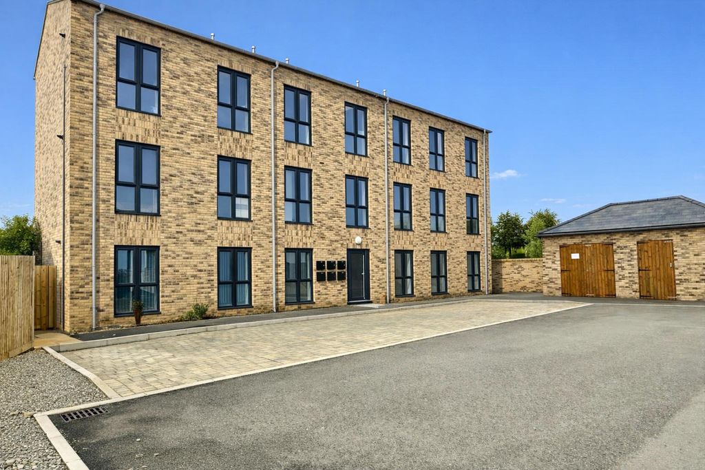 Property photo 1 of 7 Img_4234.Png