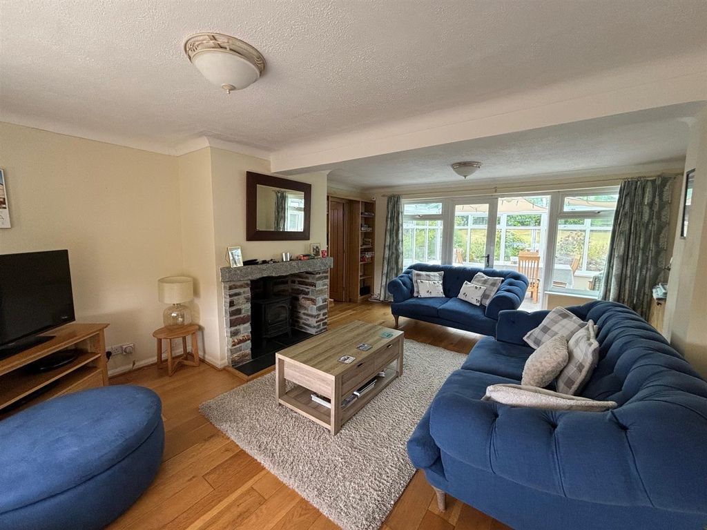 Property photo 2 of 15 Living Room.Jpg