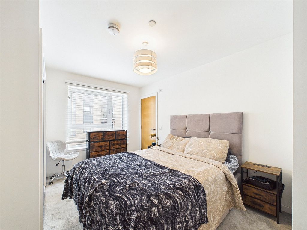 Additional image 7 of 2 bed flat for saleShrubhill Walk, Edinburgh EH7