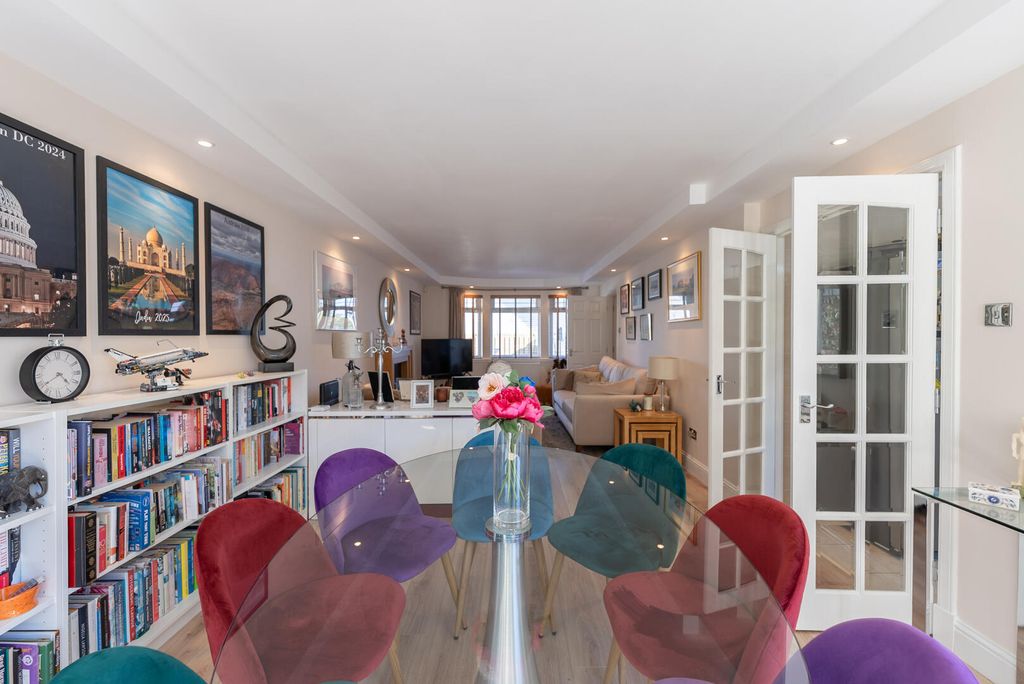 Property photo 3 of 48 Dining Room