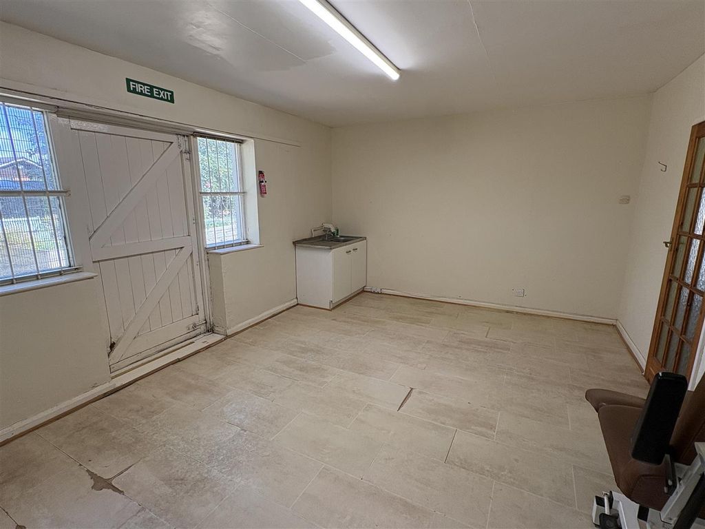 Property photo 3 of 6 2.Jpg