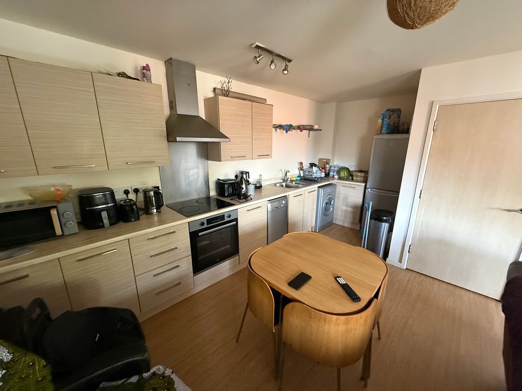 Property photo 3 of 6