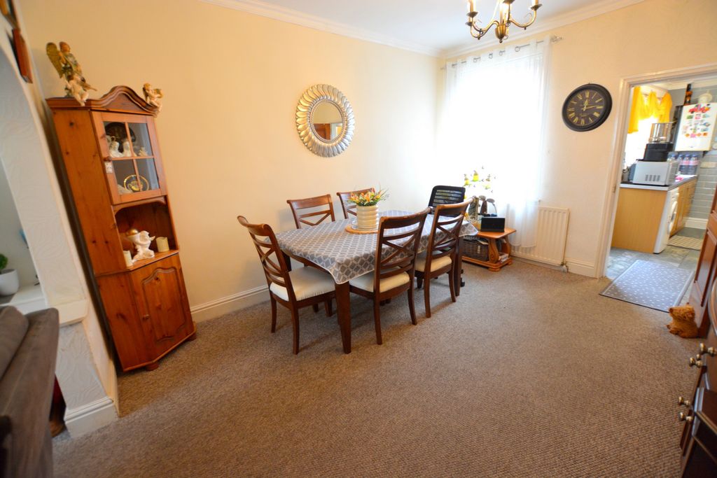 Property photo 3 of 18 Photo 9