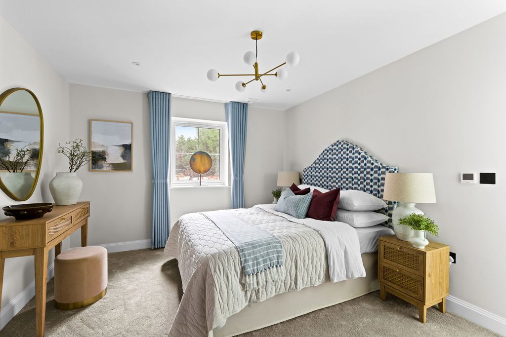 Property photo 2 of 39