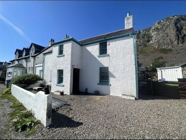 Property photo 2 of 20