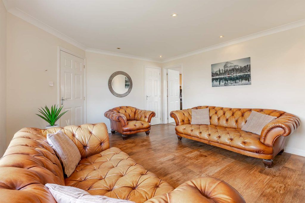 Property photo 3 of 33