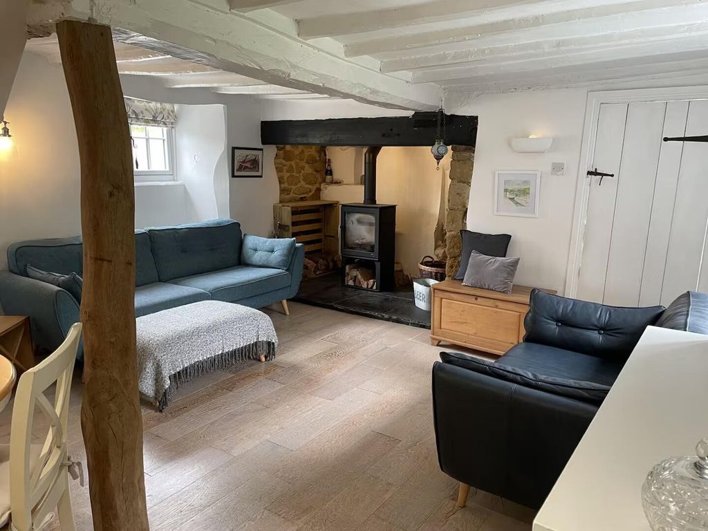 Property photo 2 of 17 Living Room