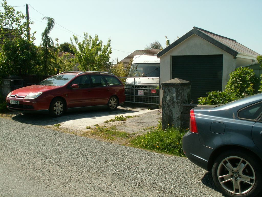 Property photo 2 of 21