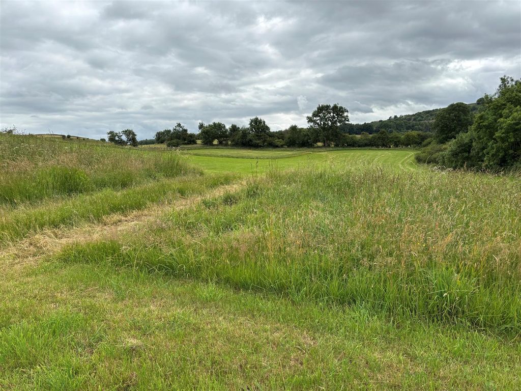 Property photo 3 of 16 Lot 2 B.Jpg