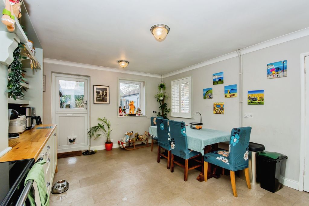Property photo 3 of 17 Photography
