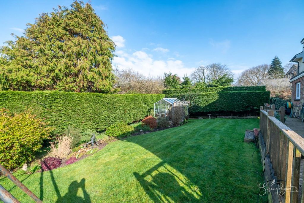 Property photo 3 of 36