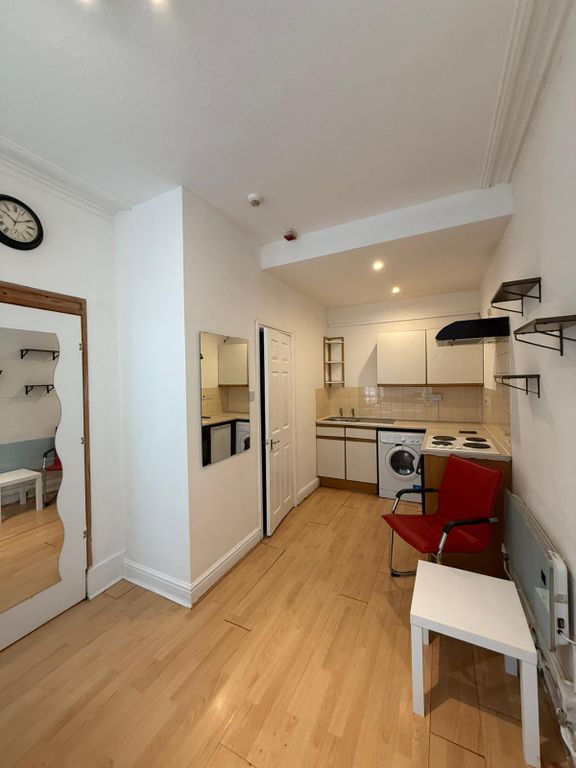 Property photo 3 of 4