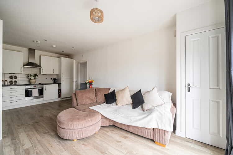 Property photo 2 of 21