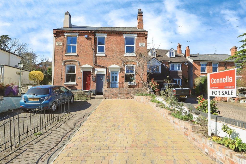 Property photo 1 of 21