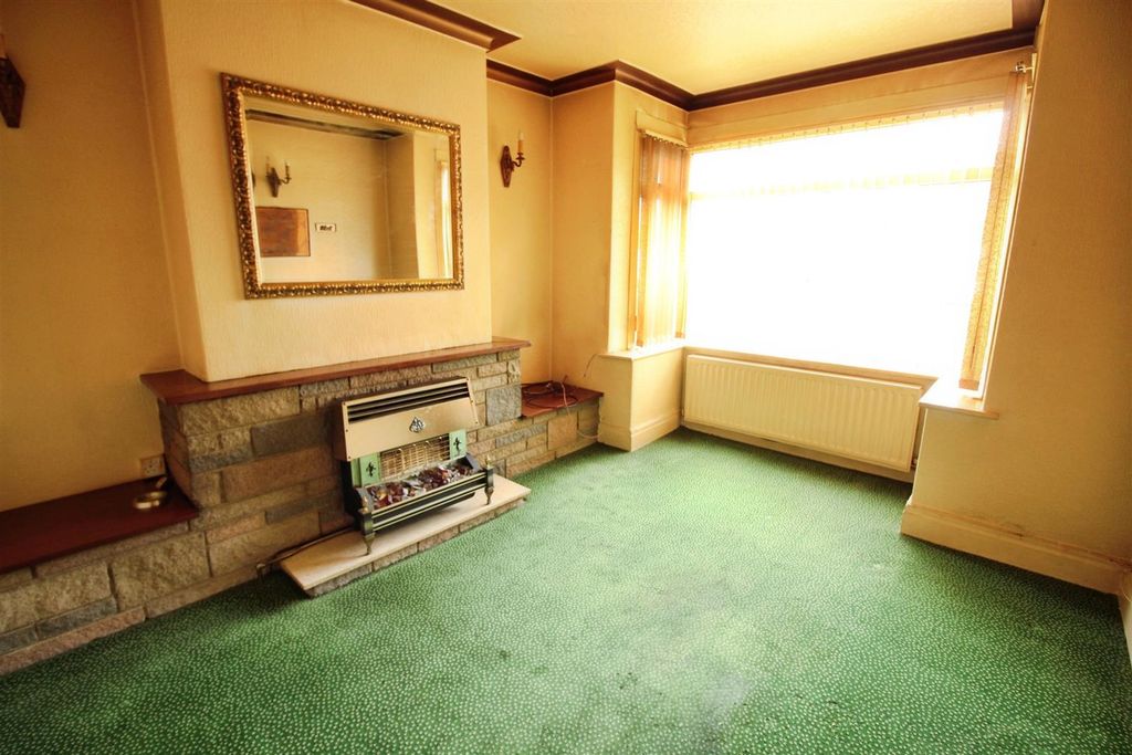 Property photo 2 of 9 Living Room