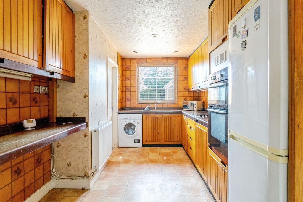 Property photo 3 of 17
