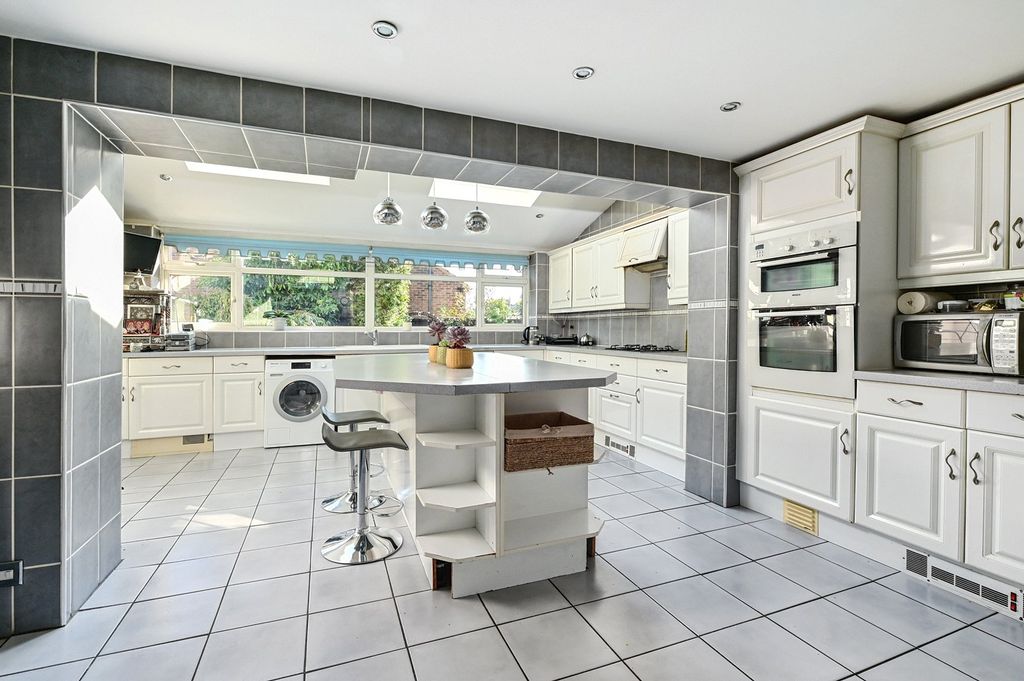 Property photo 3 of 20 Picture No. 06