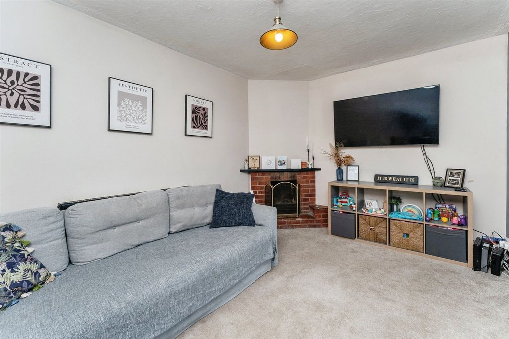 Property photo 2 of 26 Living Room