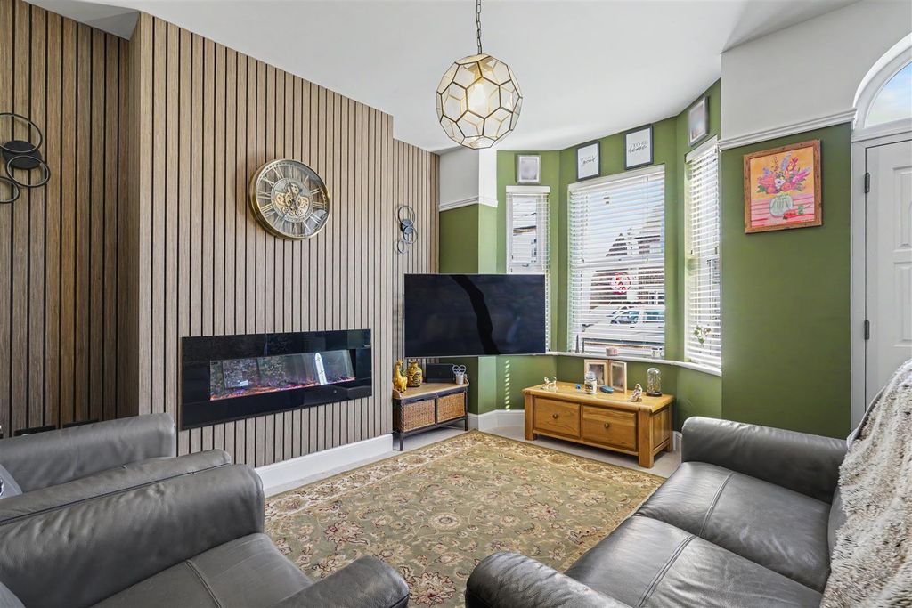 Property photo 2 of 19 Living Room