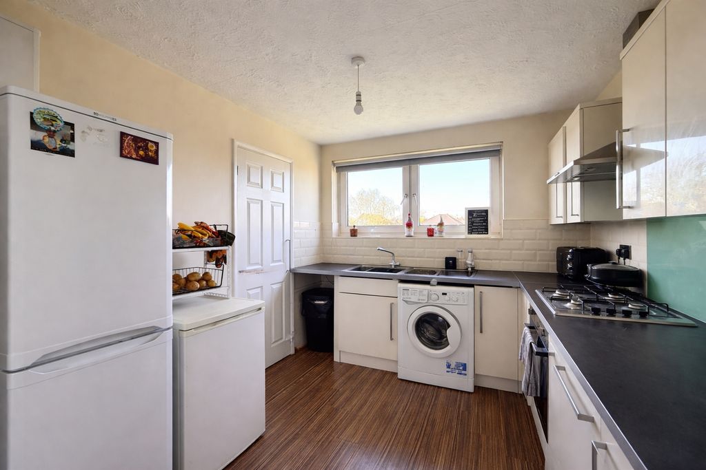 Property photo 3 of 7