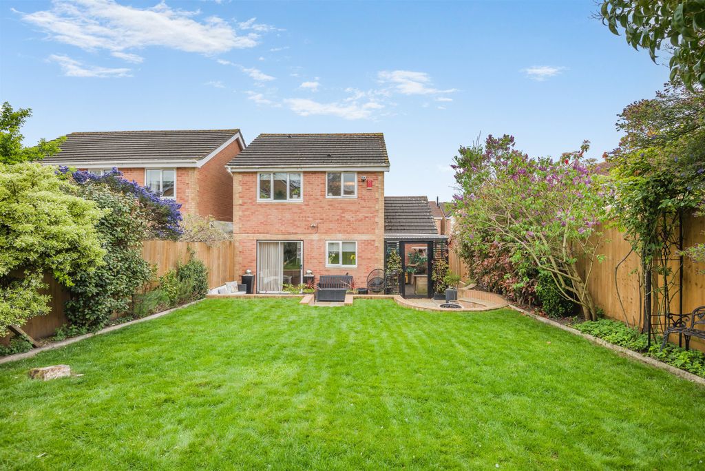 Property photo 2 of 24