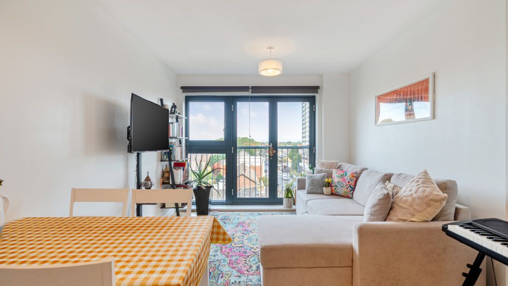 Property photo 3 of 15