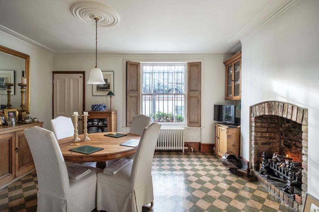 Property photo 3 of 29