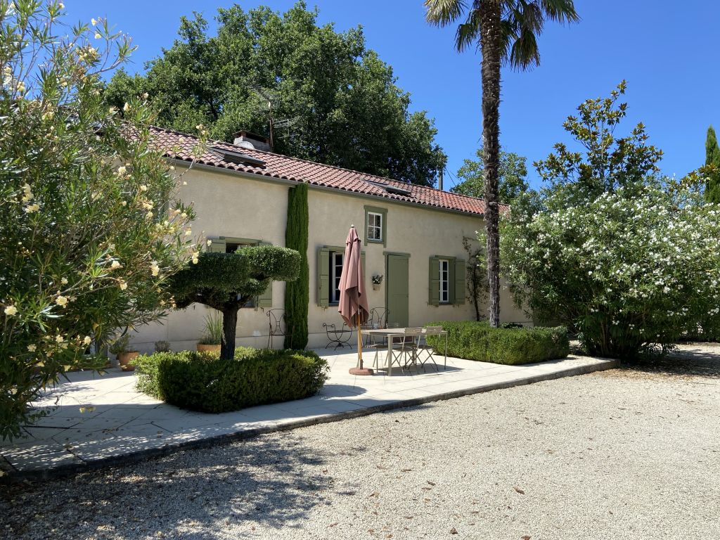 Property photo 2 of 28