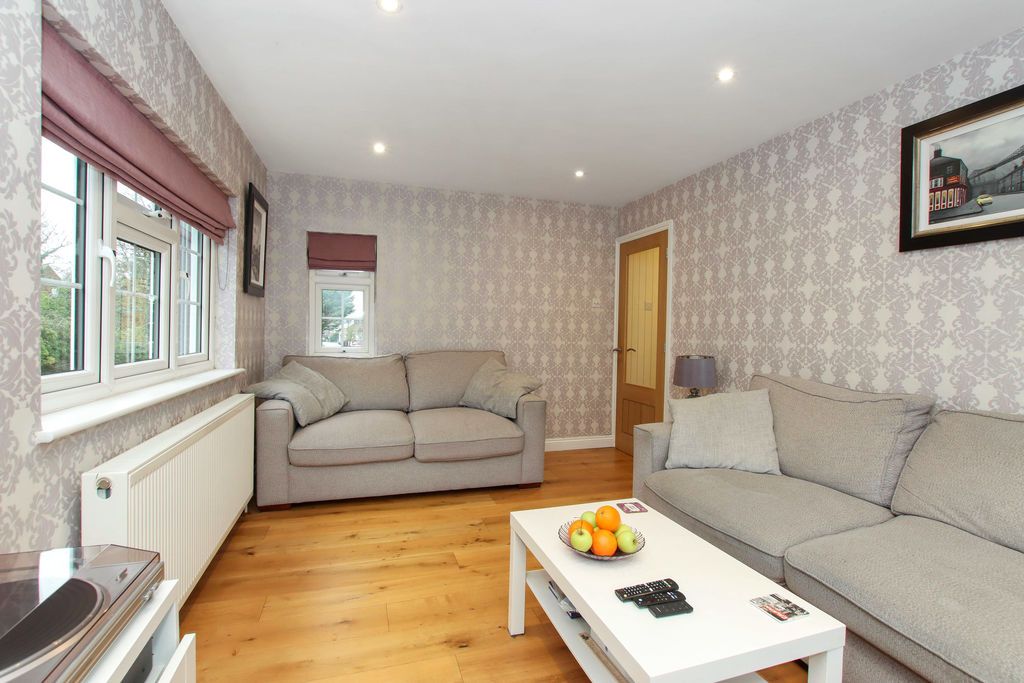 Property photo 2 of 11 Photo 11