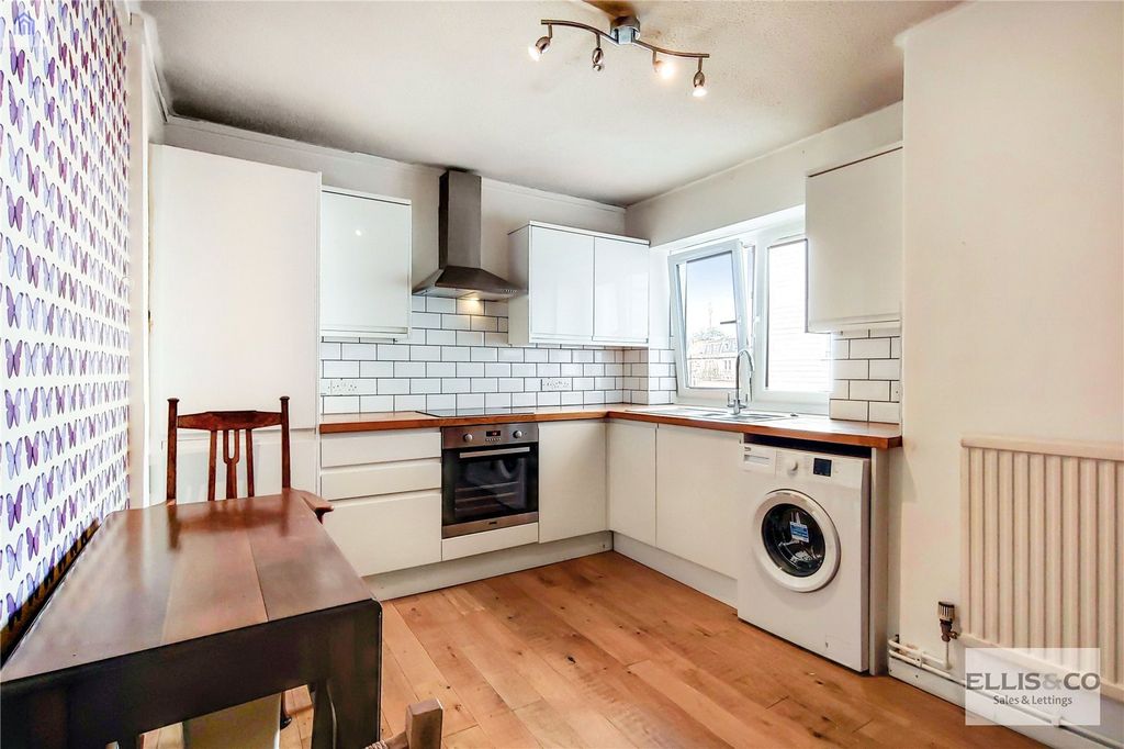 Property photo 1 of 11 Picture No. 05