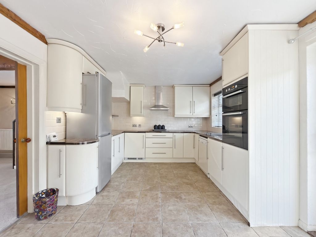 Property photo 3 of 23 4816367