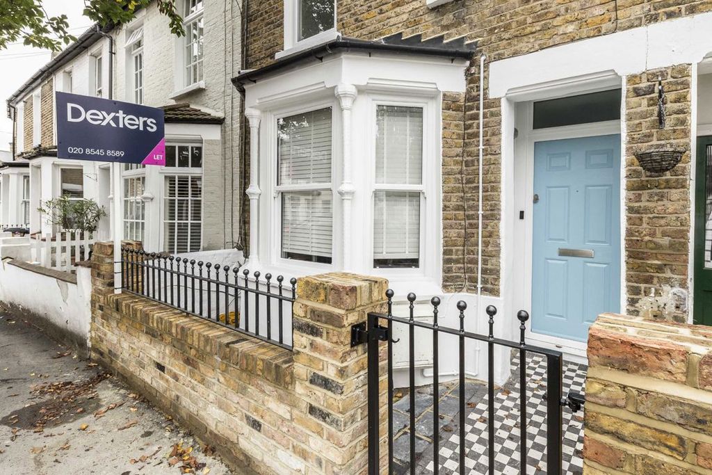 Property photo 1 of 8