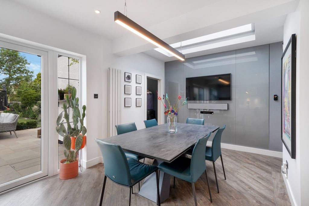Property photo 3 of 22 5180533