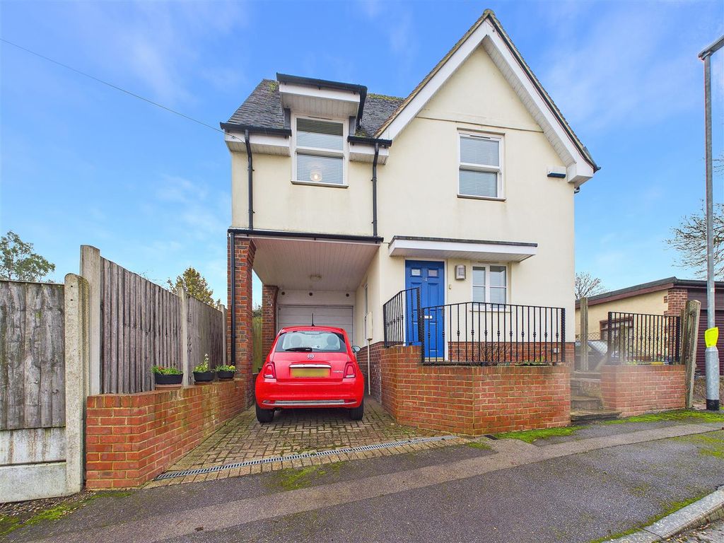 Property photo 2 of 21