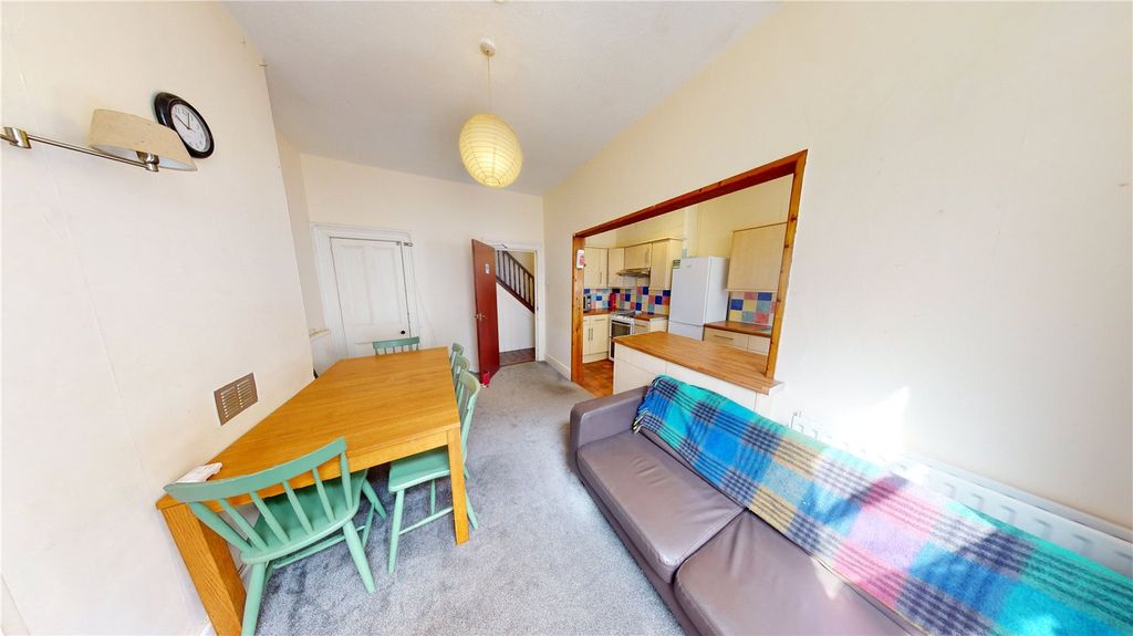 Property photo 2 of 11 Picture No. 15